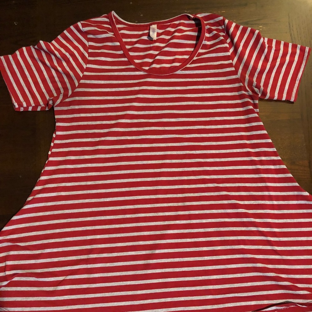 L red and gray striped LuLaRoe Perfect T